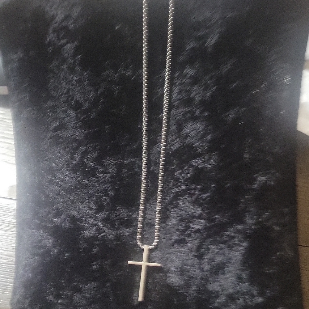 🆕️ Men's Silver Cross Pendant Necklace